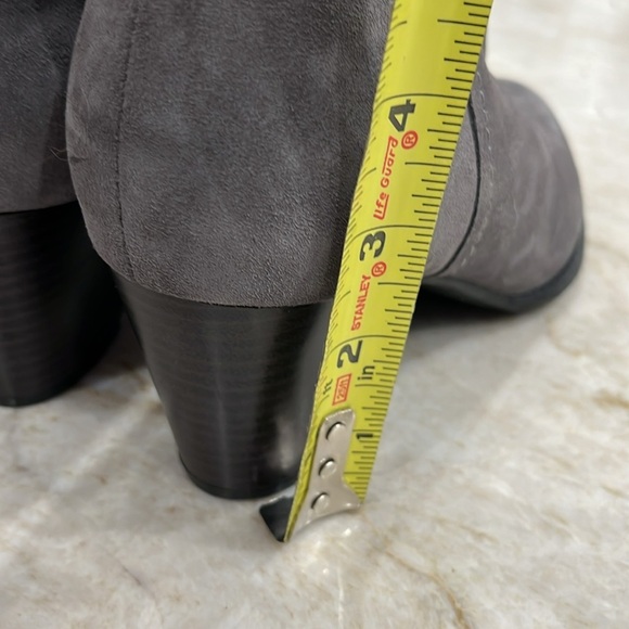 Vionic Jessie‎ Heeled Booties | Weather-Resistant Suede | Charcoal Gray | Size 9 - Picture 9 of 12